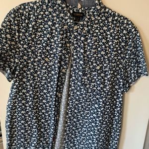 Two-Tone Flower Pattern SS Button Down